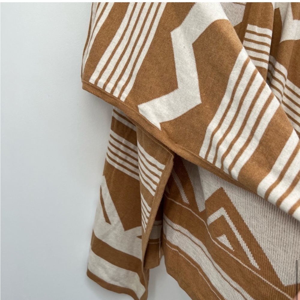 Mossimo Oversized Aztec Pattern Poncho Size L/Xl - image 3